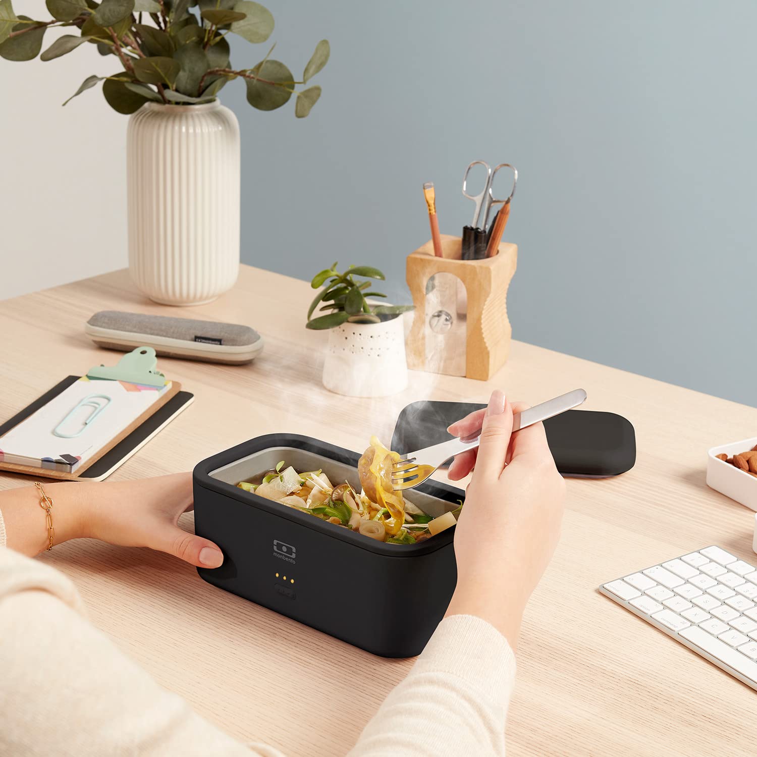 monbento-mb-warmer-onyx-gamelle-chauffante-700ml-noir image 7